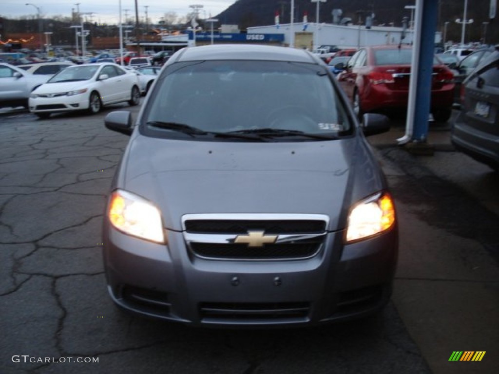 2010 Aveo LT Sedan - Medium Gray / Charcoal photo #3