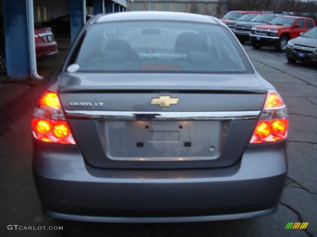2010 Aveo LT Sedan - Medium Gray / Charcoal photo #7