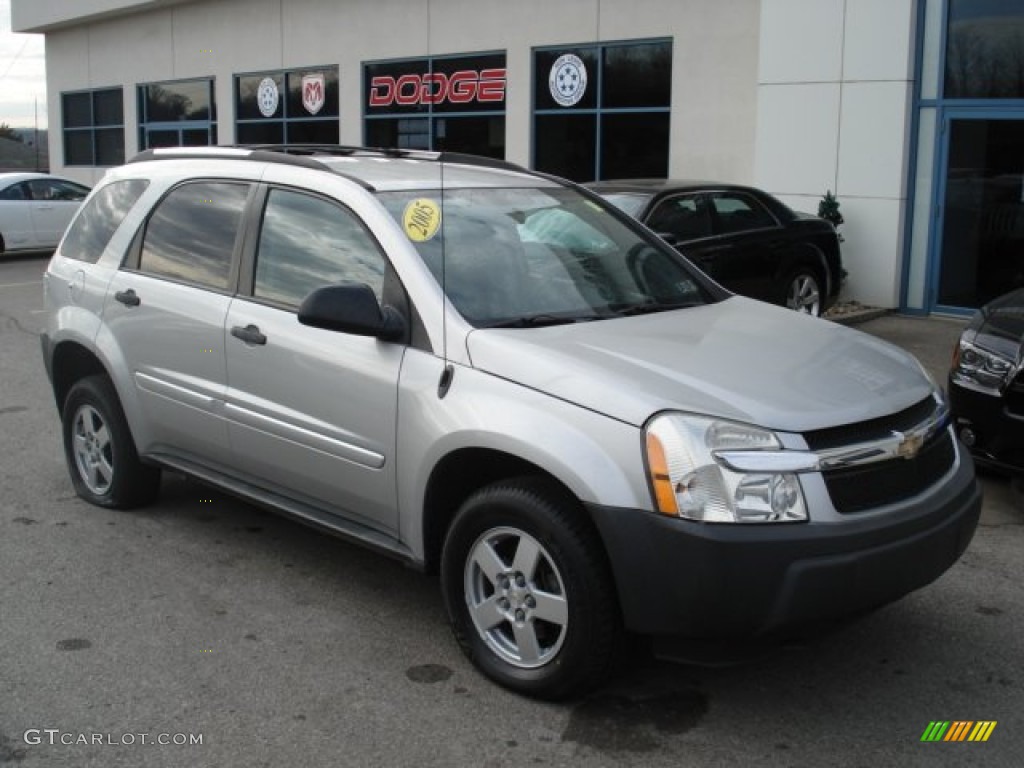 2005 Equinox LS AWD - Galaxy Silver Metallic / Light Gray photo #2
