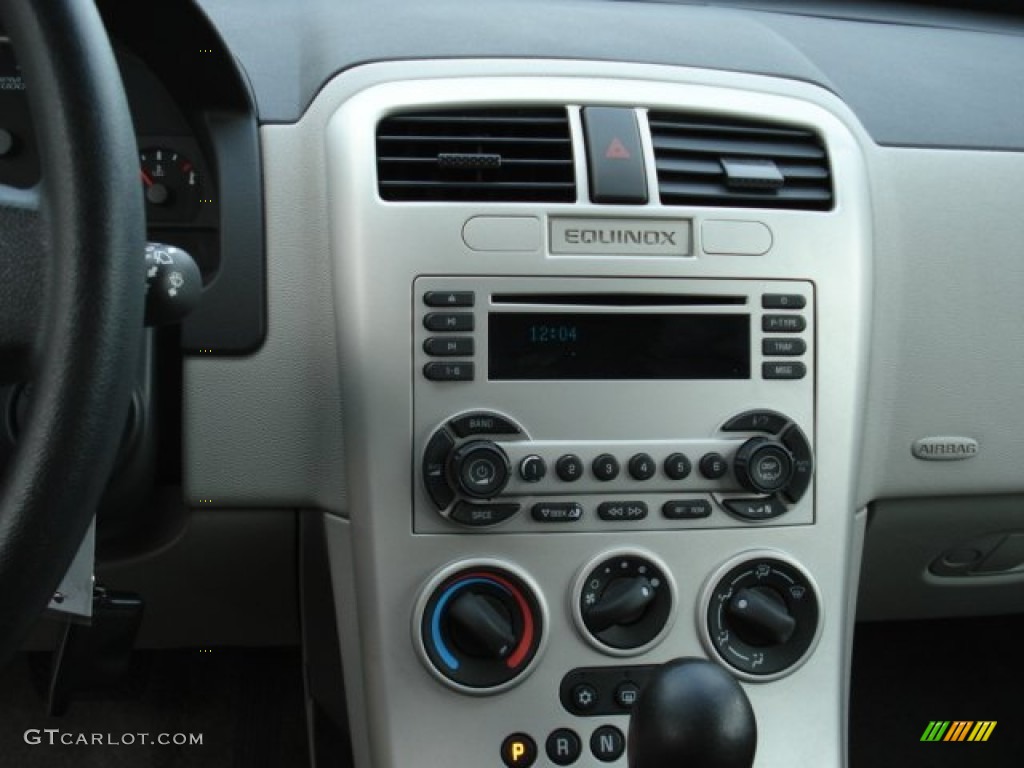 2005 Equinox LS AWD - Galaxy Silver Metallic / Light Gray photo #22