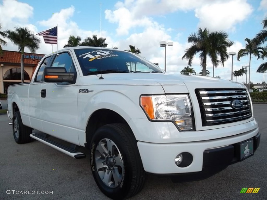 2011 F150 XLT SuperCab - Oxford White / Steel Gray photo #2