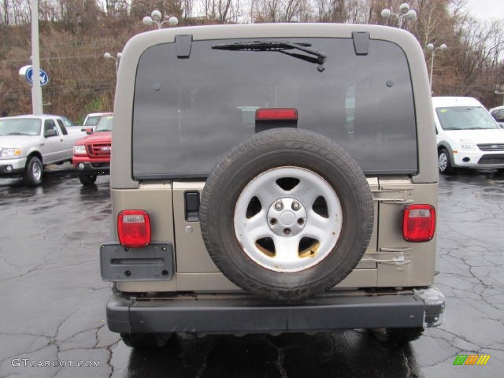 2004 Wrangler X 4x4 - Light Khaki Metallic / Khaki photo #3