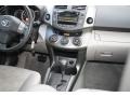 Super White - RAV4 I4 4WD Photo No. 17