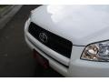 Super White - RAV4 I4 4WD Photo No. 23