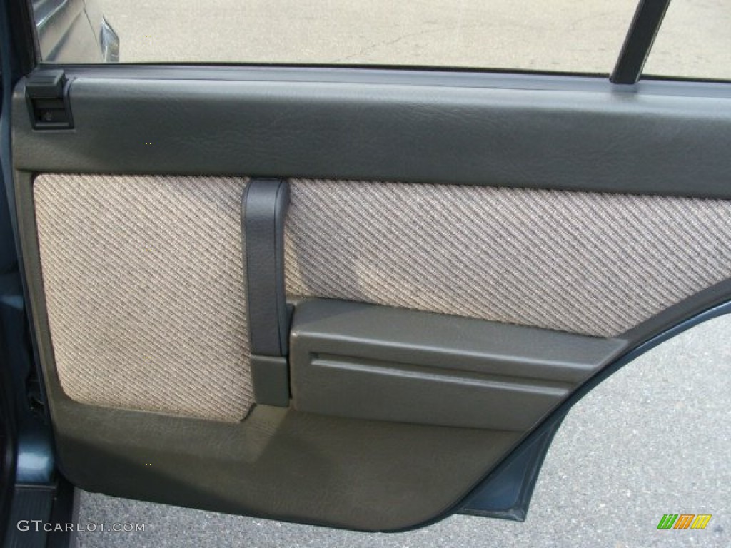 1987 Alfa Romeo Milano Silver Grey Door Panel Photo #58242607