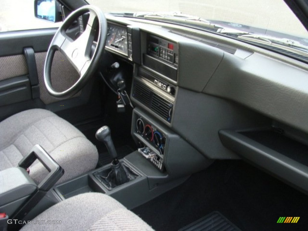 1987 Alfa Romeo Milano Silver Dashboard Photos