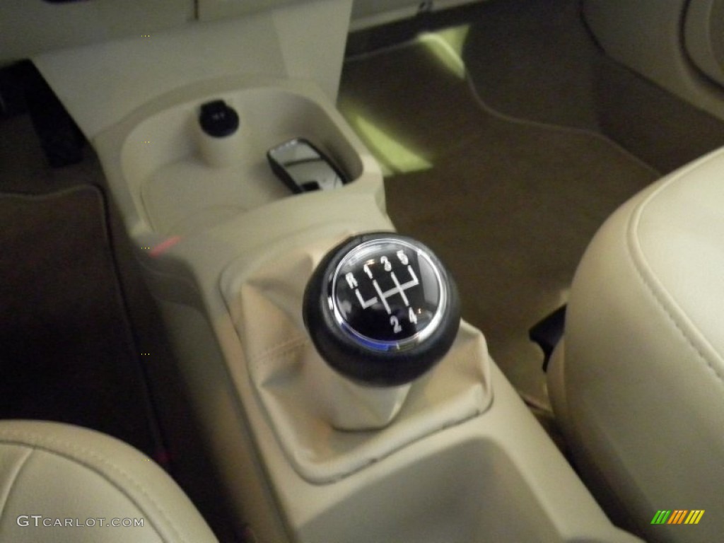 2010 Volkswagen New Beetle 2.5 Coupe 5 Speed Manual Transmission Photo #58247010