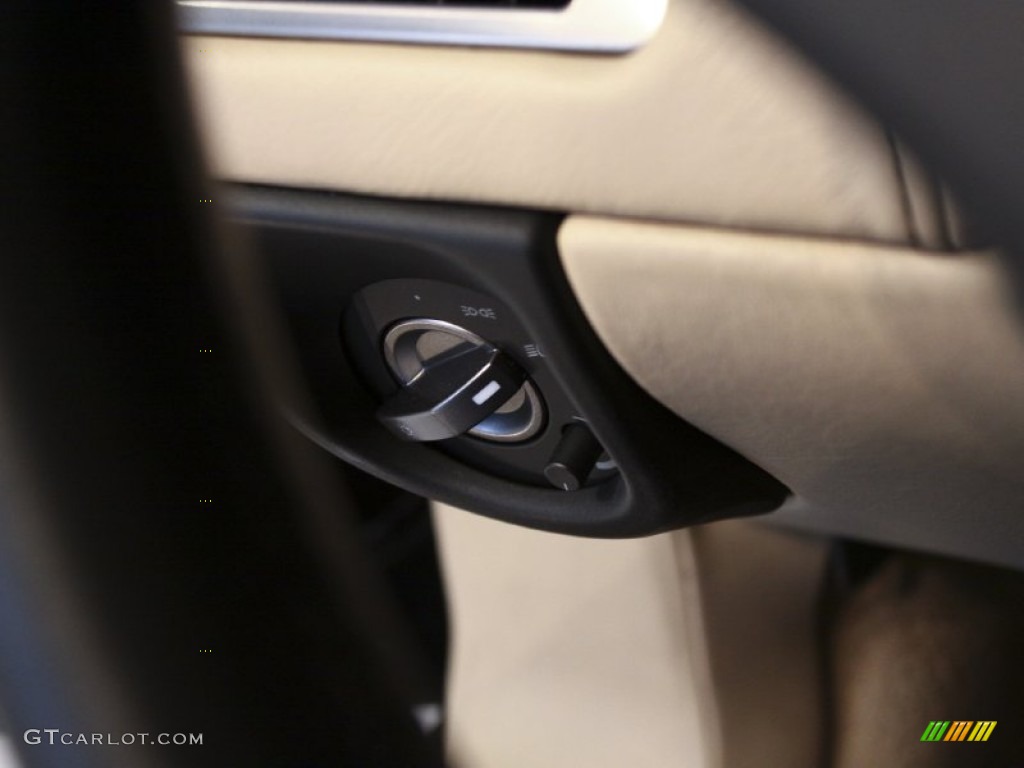 2005 Aston Martin DB9 Coupe Controls Photo #58250932