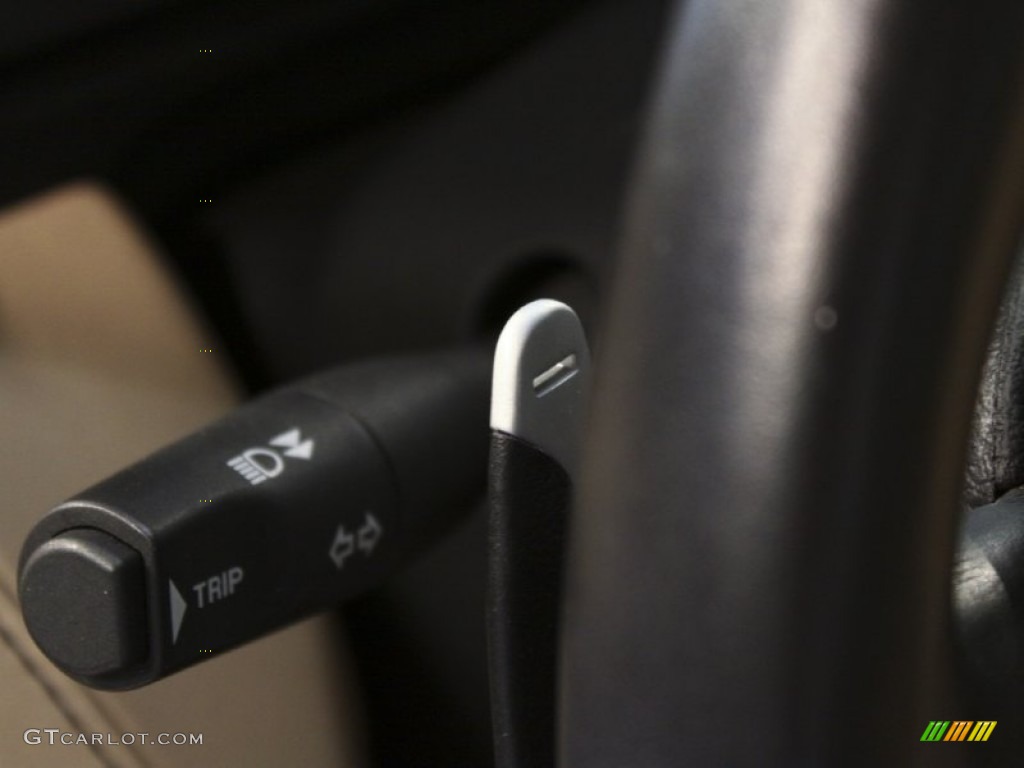 2005 Aston Martin DB9 Coupe Controls Photo #58251310