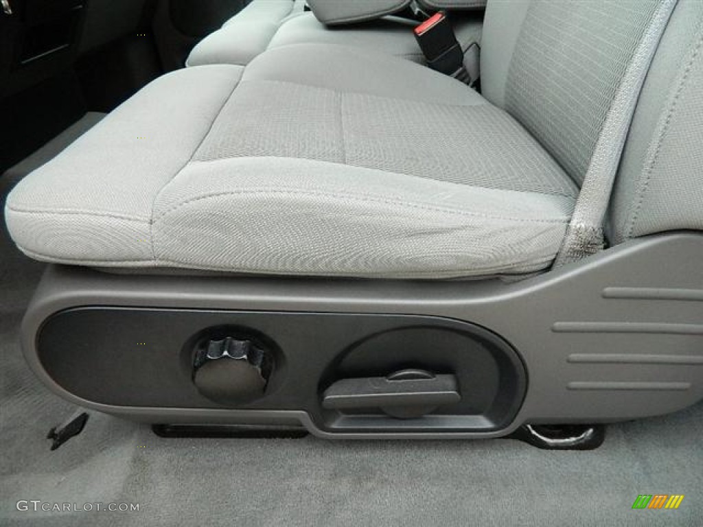 2004 F150 XLT SuperCab - True Blue Metallic / Medium/Dark Flint photo #18