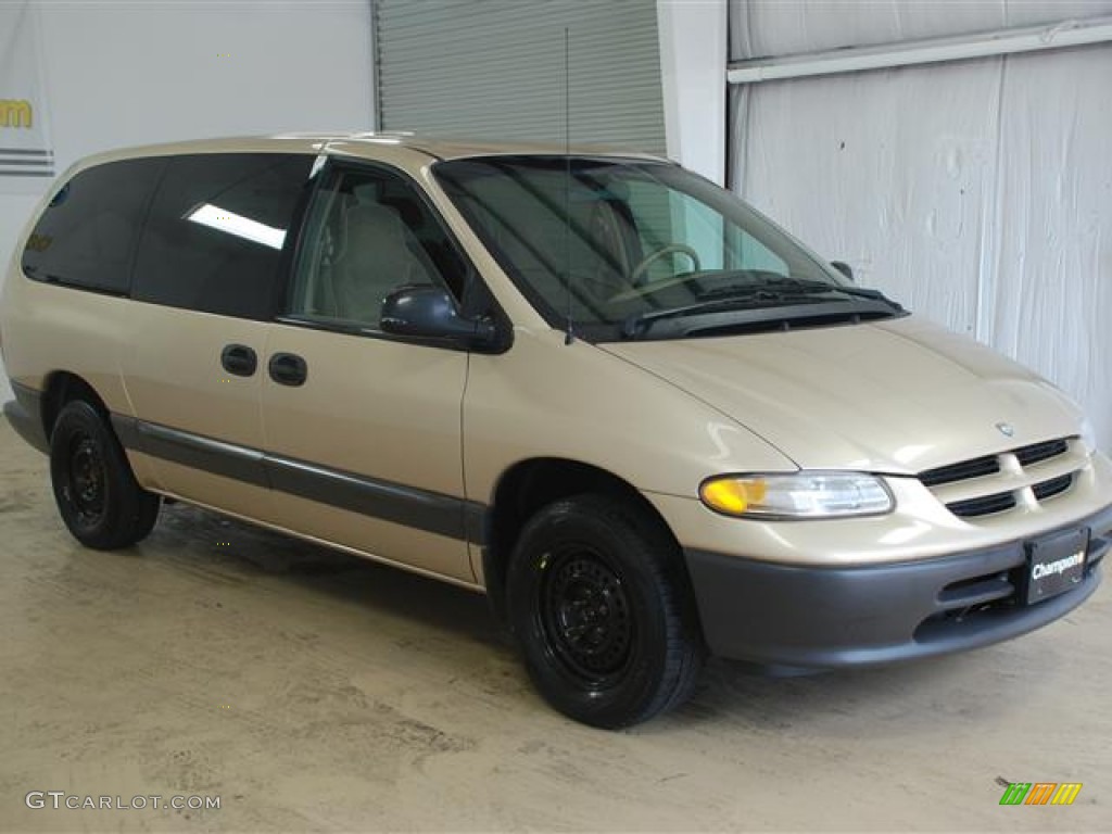 1998 Grand Caravan SE - Champagne Pearl / Beige photo #3
