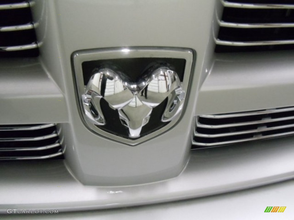 2012 Ram 1500 Sport Quad Cab 4x4 - Bright Silver Metallic / Dark Slate Gray photo #27