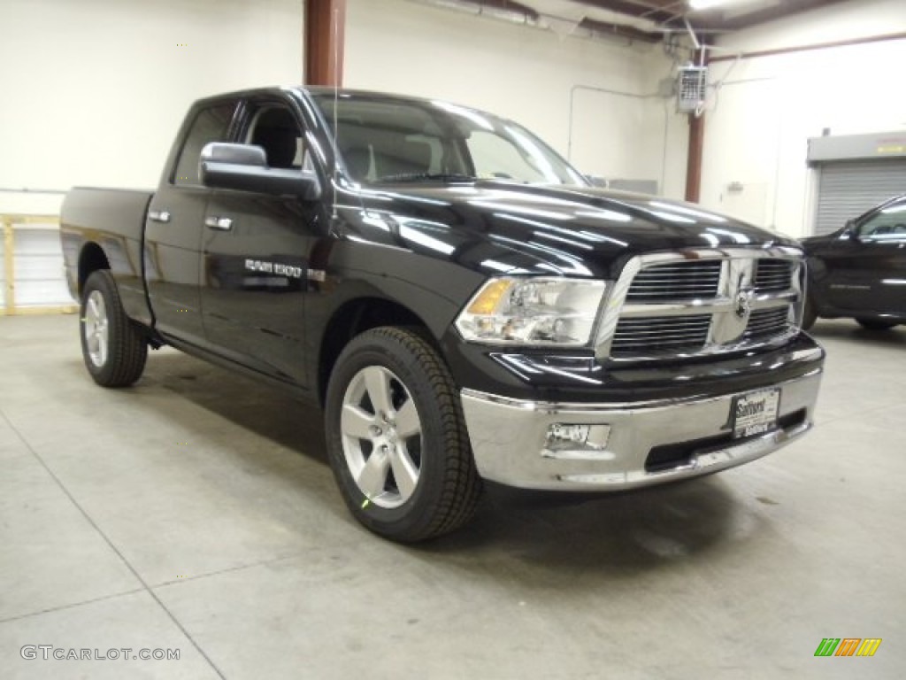 2012 Ram 1500 Big Horn Quad Cab 4x4 - Black / Dark Slate Gray/Medium Graystone photo #7