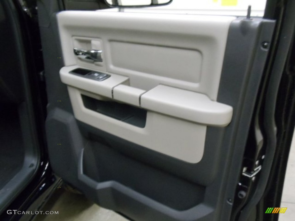 2012 Ram 1500 Big Horn Quad Cab 4x4 - Black / Dark Slate Gray/Medium Graystone photo #12