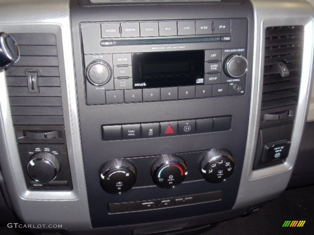 2012 Ram 1500 Big Horn Quad Cab 4x4 - Black / Dark Slate Gray/Medium Graystone photo #14