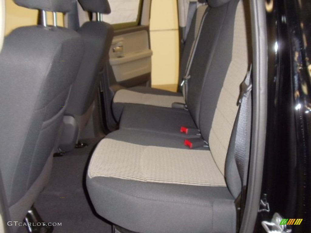 2012 Ram 1500 Big Horn Quad Cab 4x4 - Black / Dark Slate Gray/Medium Graystone photo #19