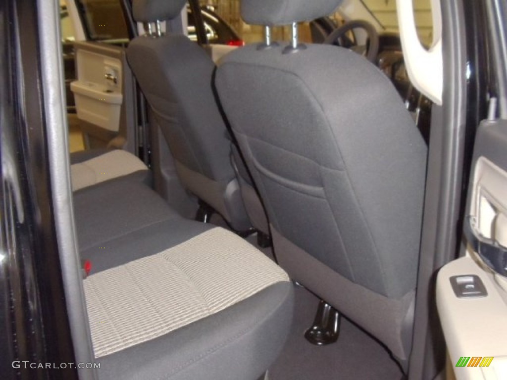 2012 Ram 1500 Big Horn Quad Cab 4x4 - Black / Dark Slate Gray/Medium Graystone photo #20