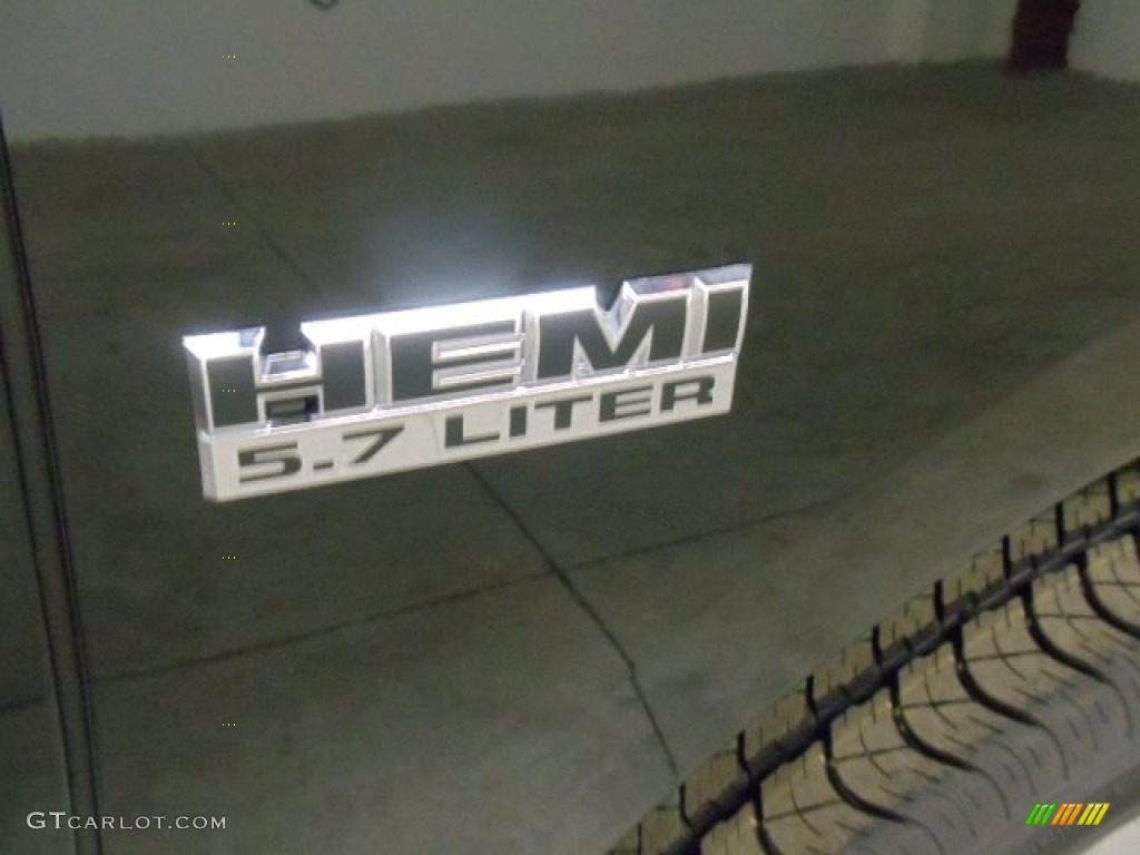 2012 Ram 1500 Big Horn Quad Cab 4x4 - Black / Dark Slate Gray/Medium Graystone photo #29