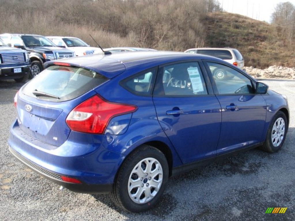 2012 Focus SE 5-Door - Blue Candy Metallic / Charcoal Black photo #8