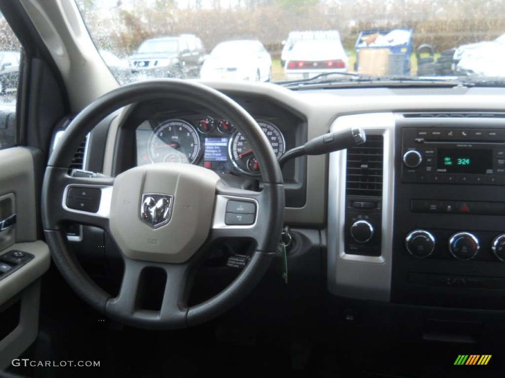 2011 Ram 1500 SLT Quad Cab 4x4 - Bright Silver Metallic / Dark Slate Gray/Medium Graystone photo #4