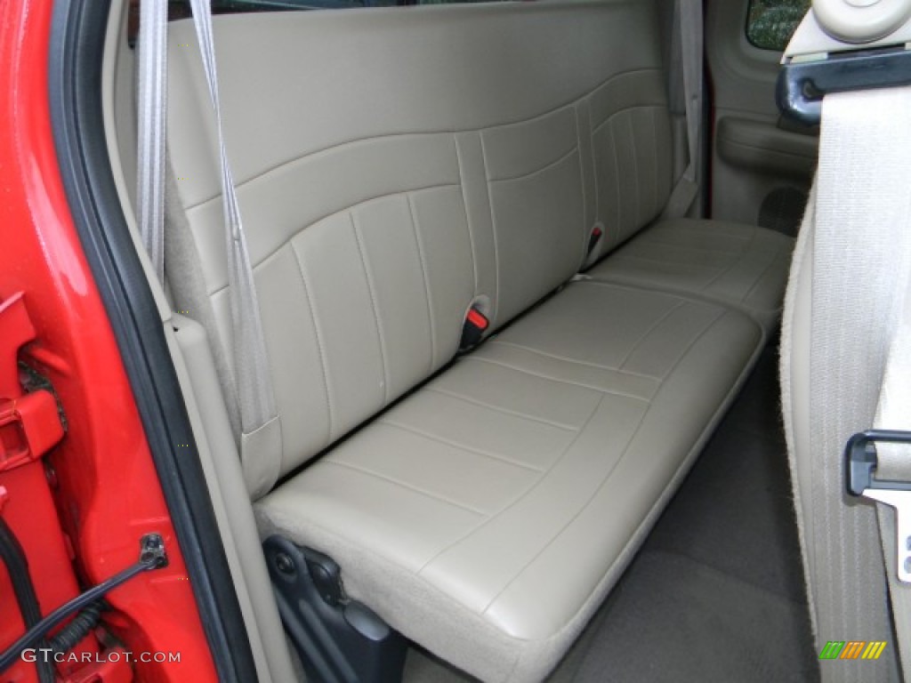 2000 F150 XLT Extended Cab 4x4 - Bright Red / Medium Graphite photo #10