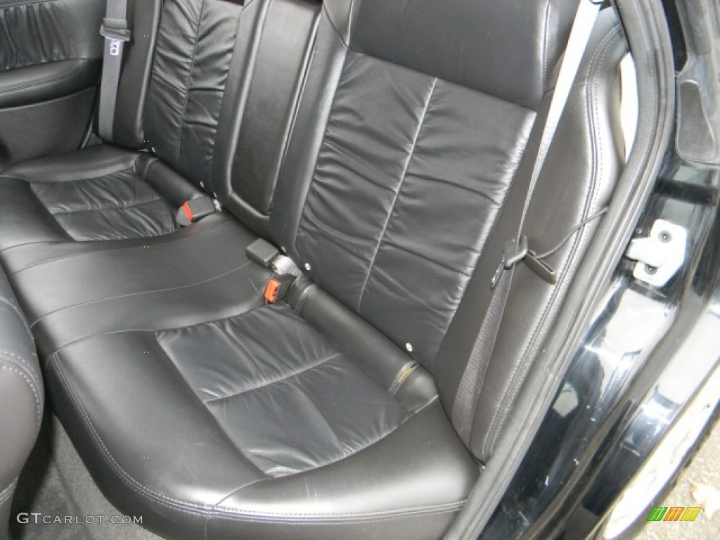 2003 L Series L300 Sedan - Black / Black photo #9