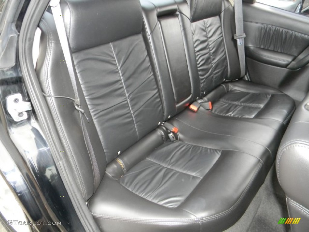 2003 L Series L300 Sedan - Black / Black photo #10