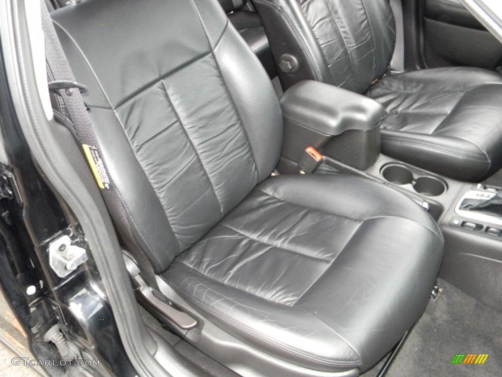 2003 L Series L300 Sedan - Black / Black photo #11