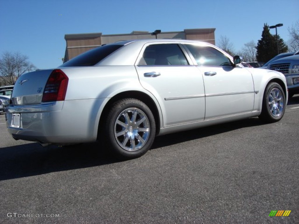 2007 300 C HEMI - Bright Silver Metallic / Dark Slate Gray/Light Graystone photo #4