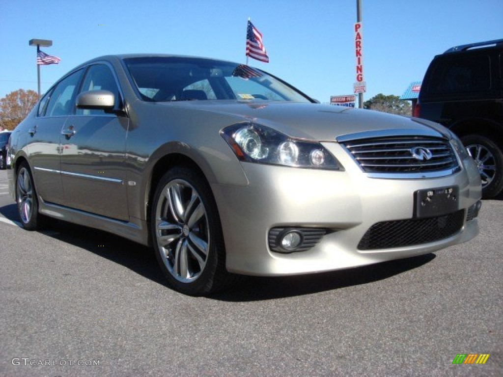 Sahara Sandstone Infiniti M