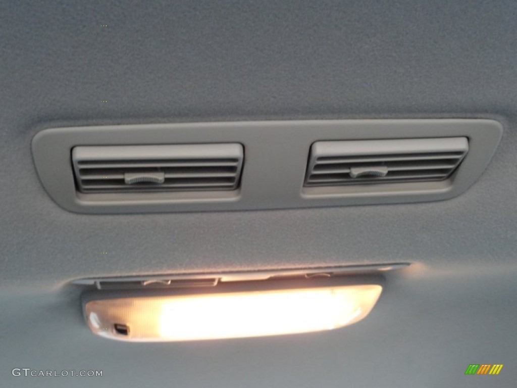 2006 MPV LX - Strato Blue Mica / Gray photo #19