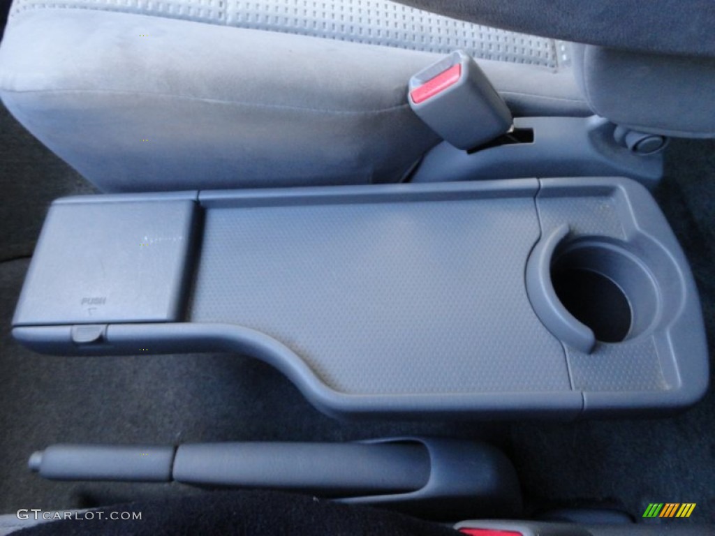 2006 MPV LX - Strato Blue Mica / Gray photo #37