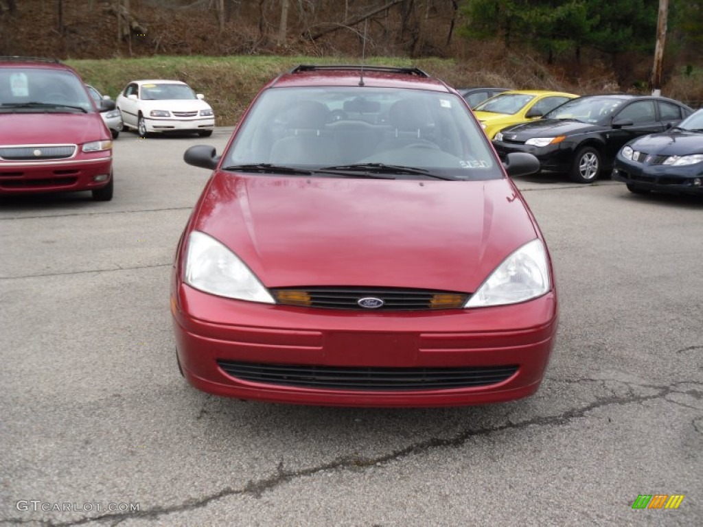 2002 Focus SE Wagon - Sangria Red Metallic / Medium Parchment photo #2