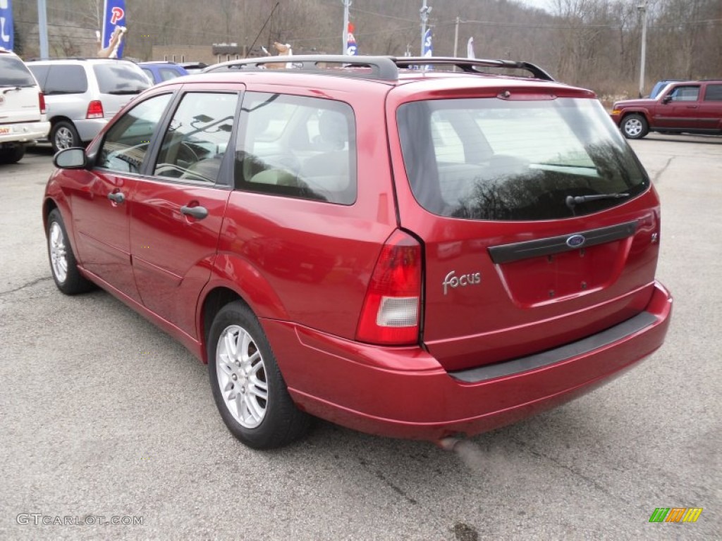 2002 Focus SE Wagon - Sangria Red Metallic / Medium Parchment photo #4