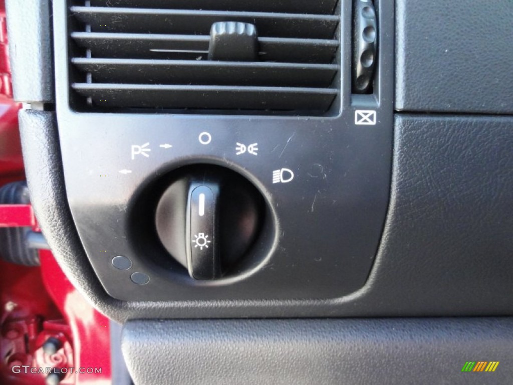 2005 Chrysler Crossfire Limited Roadster Controls Photo #58283381