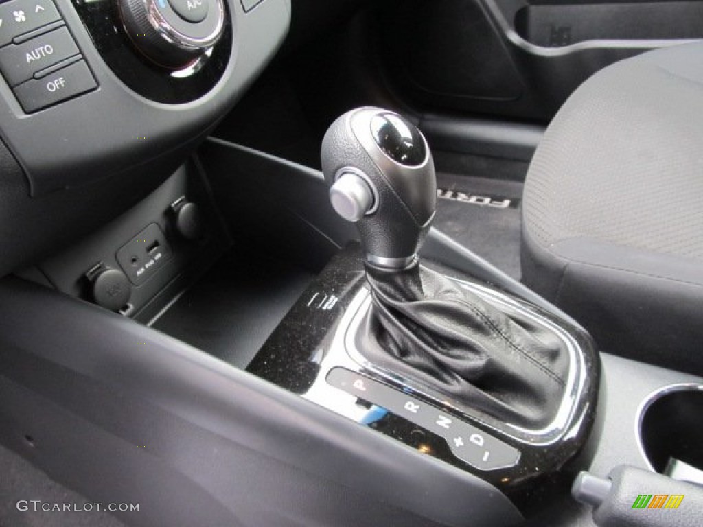 2011 Kia Forte EX 5 Door Transmission Photos