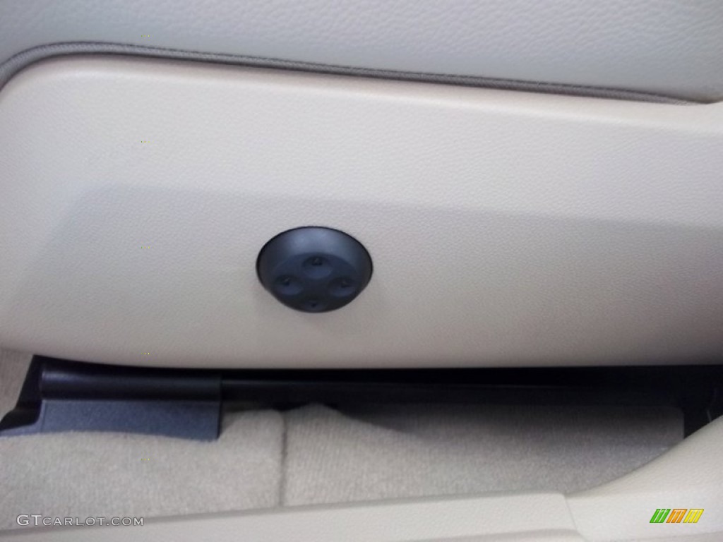 2011 E 350 4Matic Wagon - Arctic White / Almond/Mocha photo #14