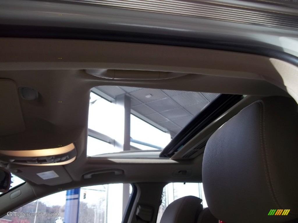 2011 E 350 4Matic Wagon - Arctic White / Almond/Mocha photo #15