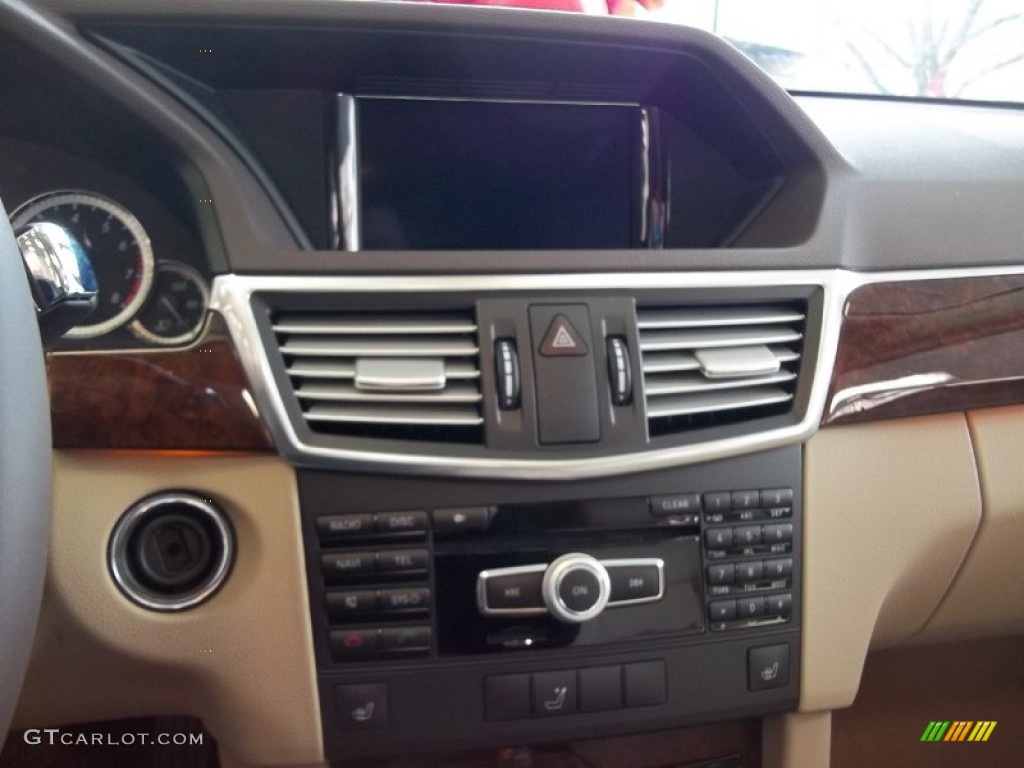 2011 E 350 4Matic Wagon - Arctic White / Almond/Mocha photo #19