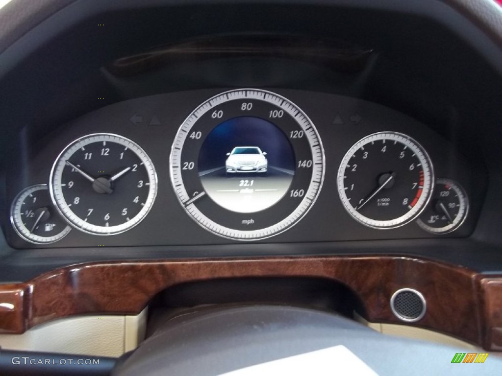 2011 E 350 4Matic Wagon - Arctic White / Almond/Mocha photo #21