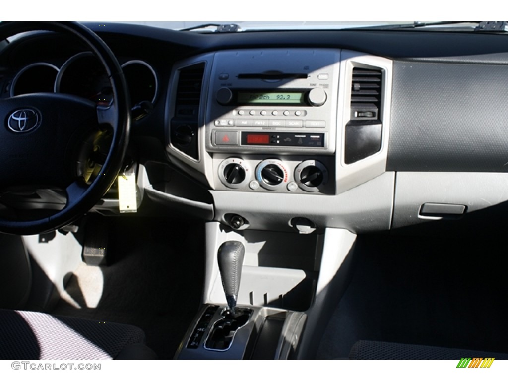 2005 Tacoma V6 TRD Sport Double Cab 4x4 - Silver Streak Mica / Graphite Gray photo #16