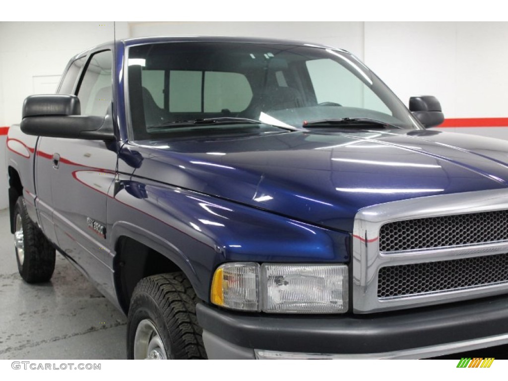 2001 Ram 2500 ST Quad Cab - Patriot Blue Pearl / Mist Gray photo #7