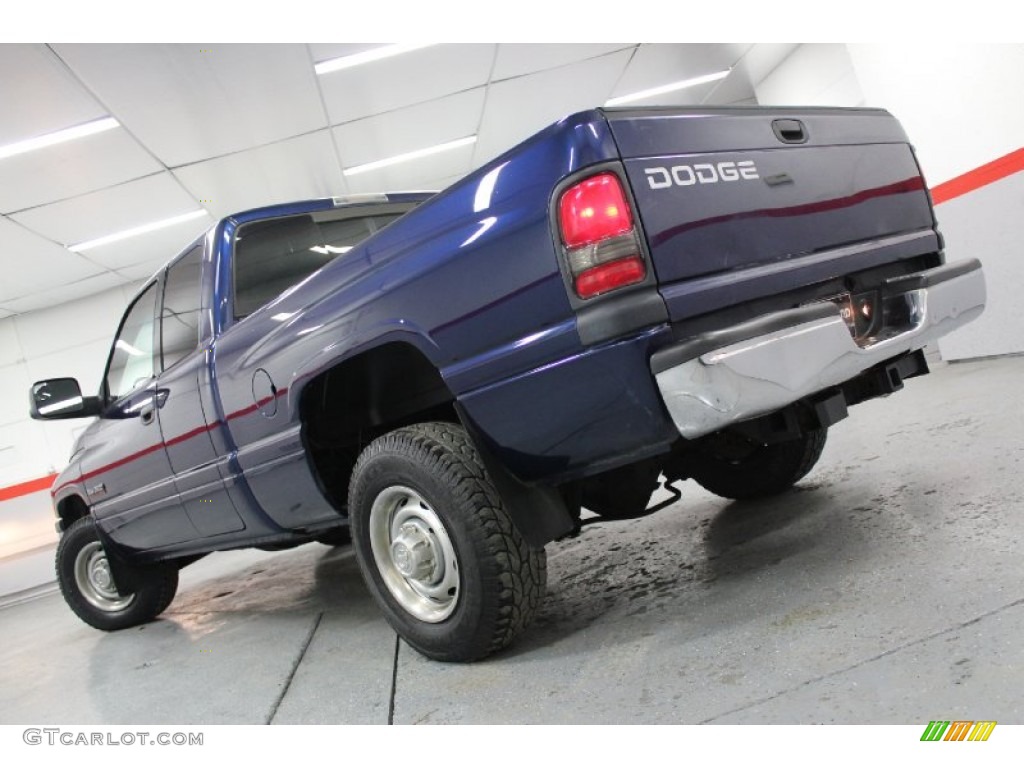 2001 Ram 2500 ST Quad Cab - Patriot Blue Pearl / Mist Gray photo #18