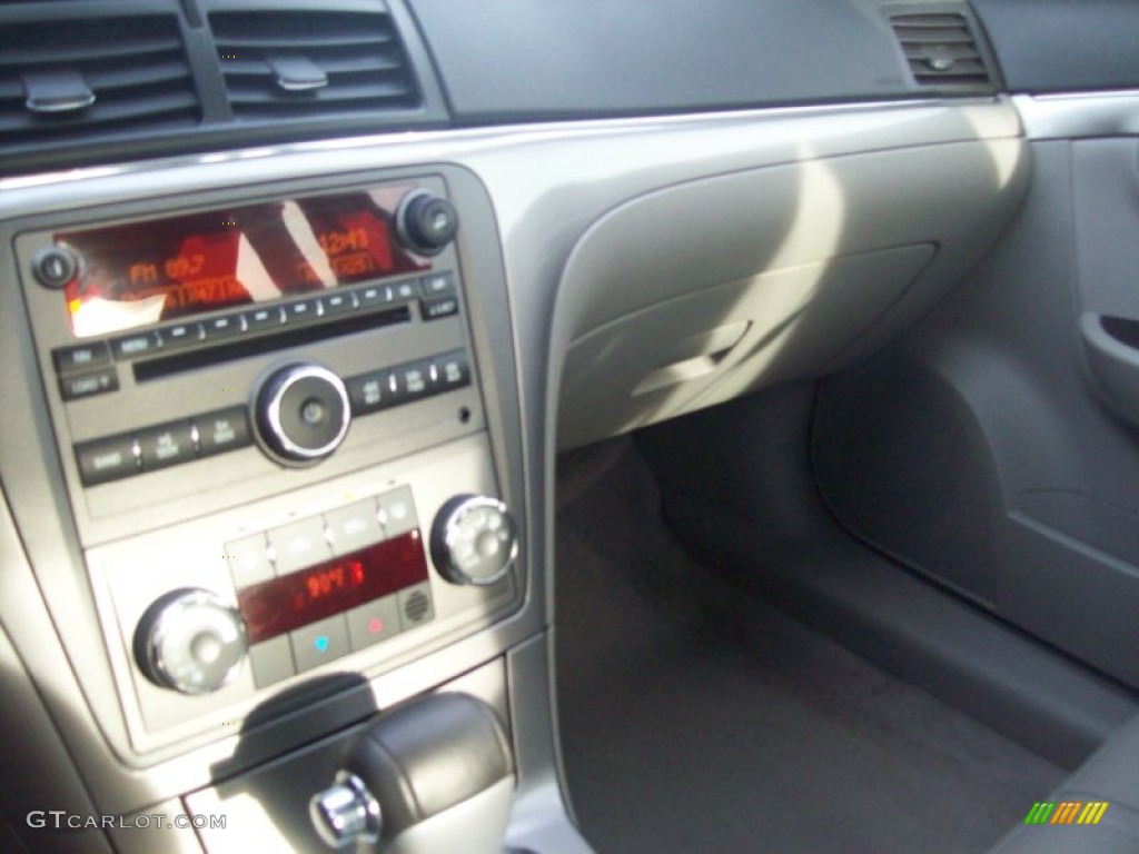2008 Aura XR - Red Jewel / Gray photo #9