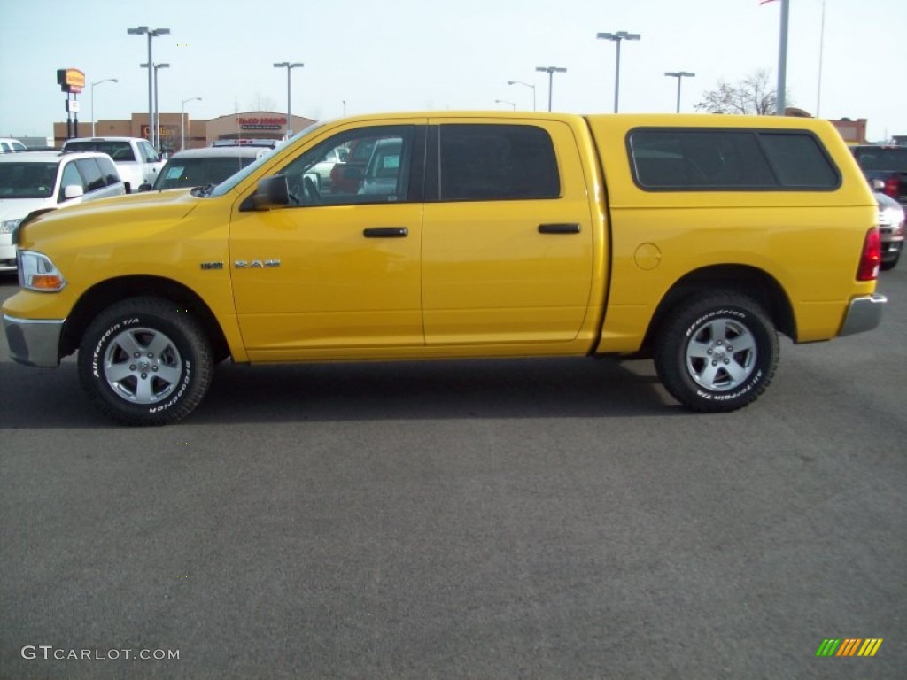 2009 Ram 1500 SLT Crew Cab 4x4 - Detonator Yellow / Dark Slate/Medium Graystone photo #2