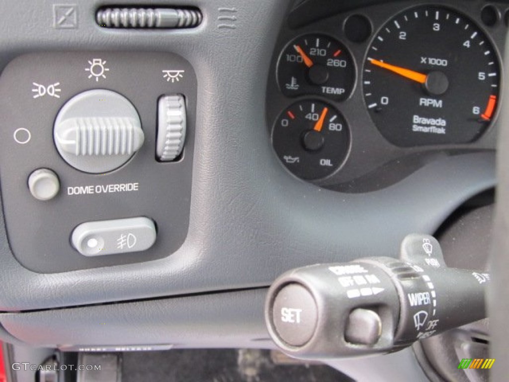 2001 Oldsmobile Bravada AWD Controls Photo #58296311