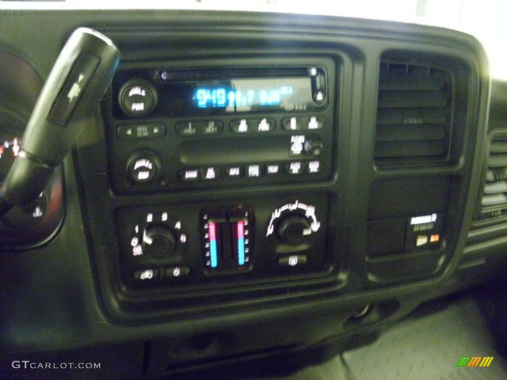 2003 Silverado 1500 LS Regular Cab - Black / Dark Charcoal photo #15