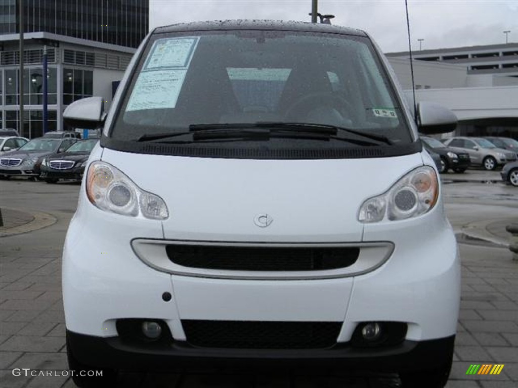 2010 fortwo passion coupe - Crystal White / design Black photo #1