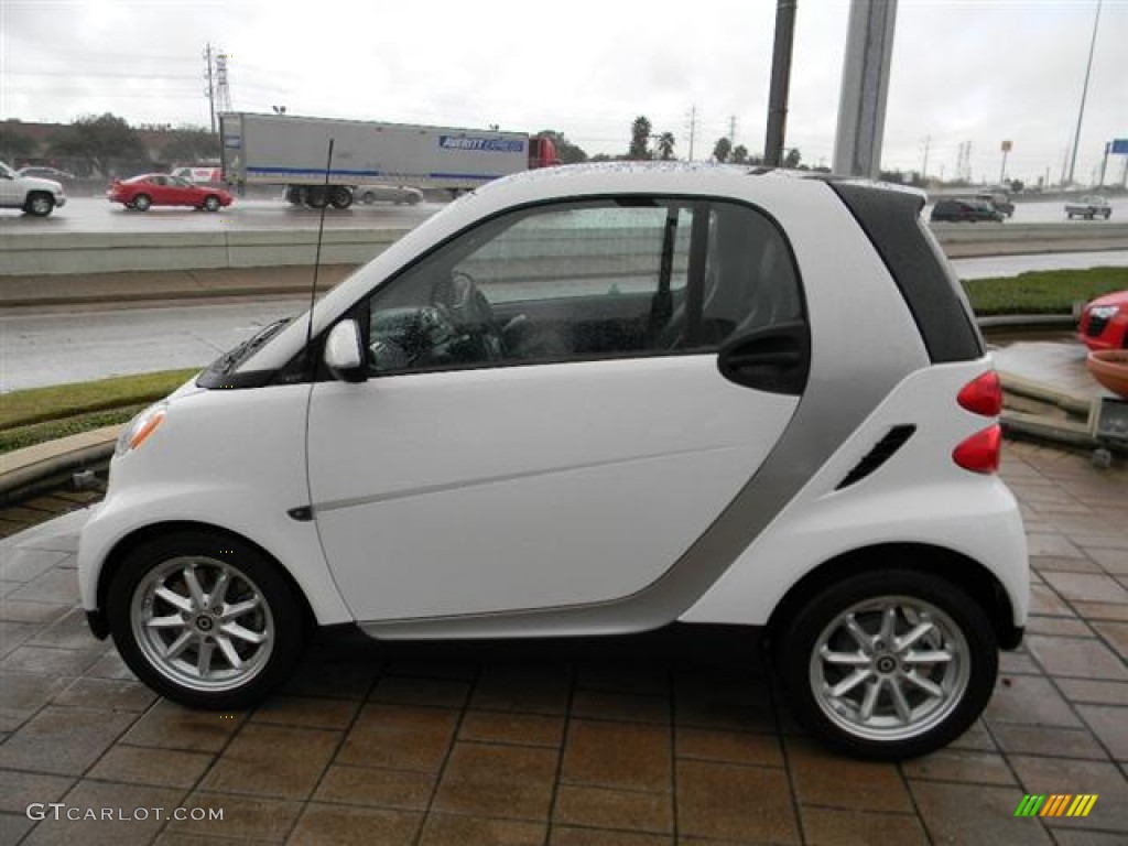 2010 fortwo passion coupe - Crystal White / design Black photo #9