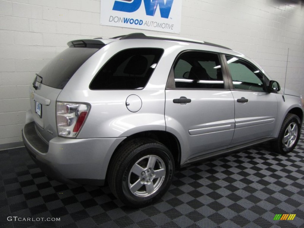 2005 Equinox LS AWD - Galaxy Silver Metallic / Light Gray photo #3